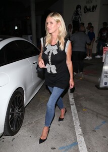 nicky-hilton-leaves-craig-s-in-west-hollywood-08-11-2022-0.jpg