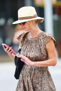 nicky-hilton-street-style-new-york-09-07-2022-2.jpg