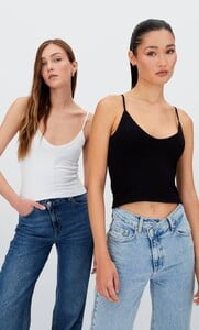 pack-of-2-strappy-stops-with-seam-details-black-womens-stradivarius-tops-bodysuits.thumb.jpg.9b70e968f377ad91b63cc3659b7e4f6e.jpg