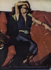 von_Wangenheim_US_Vogue_February_1979_01.thumb.jpg.66673a1761a580acf99d24dea40ad71e.jpg