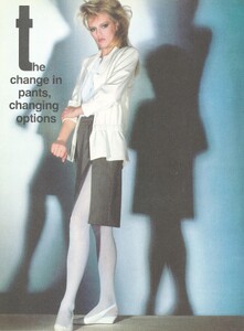 von_Wangenheim_US_Vogue_January_1981_05.thumb.jpg.b93b050ffb3e5fe2905dee4fe9ddf488.jpg