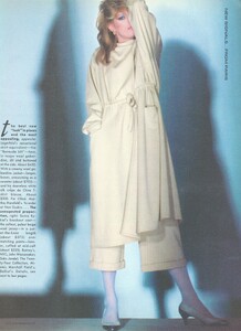 von_Wangenheim_US_Vogue_January_1981_06.thumb.jpg.023163f692f58af08eeec6b58f0bf4d3.jpg