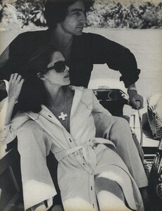 von_Wangenheim_US_Vogue_June_1973_03.thumb.jpg.4b9b460b3211db3676e52c6c753a782e.jpg