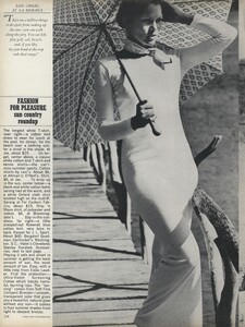 von_Wangenheim_US_Vogue_June_1973_07.thumb.jpg.18c8b36a2aa9526643127c34f358743c.jpg