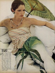 von_Wangenheim_US_Vogue_May_1973_05.thumb.jpg.3244515179ff371b99634004029d49ac.jpg
