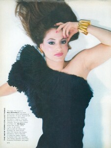 von_Wangenheim_US_Vogue_September_1980_01.thumb.jpg.50ac6d56e8400281c4f0bda841c5a143.jpg