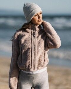 vuoriclothing_306952823_1455463834939431_3215757251029086650_n.thumb.jpg.f3453940eeb0d63bd6850b0c67f35115.jpg