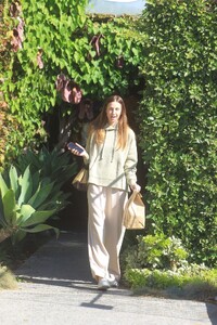 whitney-port-at-andy-lecompte-salon-in-west-hollywood-10-27-2022-1.jpg