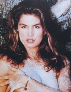 005cf70c0ce87afe6eb62595e9713bc2--cindy-crawford.jpg