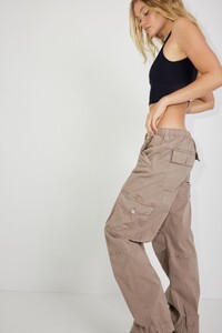100076950_39W_1920x2880.jpg