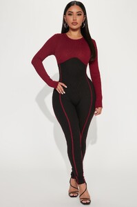 11-21-22Studio3_MS_CG_10-36-16_9_JP4512_Burgundycombo_P_11069_EH.jpg