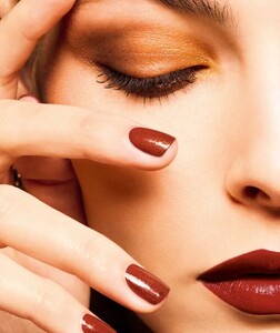 Chanel Makeup Holiday 2022 Collection_3.jpg