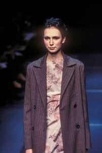 1343716298_hedvigmariemaigreaf989-.thumb.jpg.f4a09f129b3474ac27d85c2c24e8edbb.jpg
