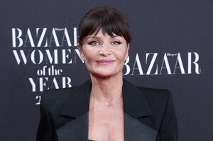 1383629793_HelenaChristensen-HarpersBazaarWomenoftheYearAwards@MadridSpain2022_11_16.thumb.jpg.58cec00ed41bd3cf547ae63c3b1df841.jpg