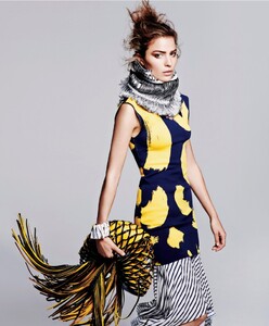 1567109888_Harpers_Bazaar_USA_2014-03.bak(dragged)18.thumb.jpg.c82b1fa594f460ec2f14b26a9dd111b9.jpg