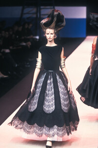 1793178116_estherdejongcl9851.thumb.jpg.59e2f4902d5f30367ac998f50c4332fb.jpg