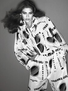 182790679_Mert__Marcus_Vogue_Paris_March_2017_09.thumb.jpg.d6ad6ece2059708f0705d80d1e710b63.jpg