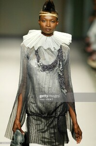 ds f02carven-3b.jpg