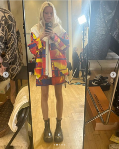 Screenshot 2022-11-19 at 08-07-23 Tara Halliwell auf Instagram „@louisvuitton show at the tate 🫶🏻“.png