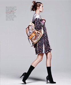 743136201_Harpers_Bazaar_USA_2014-03.bak(dragged)14.thumb.jpg.e01e1149bc0d23d63ed271f7ad9441ec.jpg