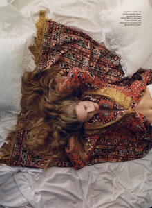 Vogue Italia SLEEPING ABBY_9.jpg