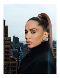 Anitta_for_Numero_June-July-August_2022__4_.jpg