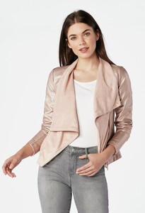 DE1721660-0217-1_589x860.thumb.jpg.3e450eb246f114c9cfe0c34adda3caa6.jpg