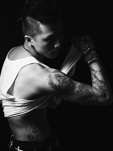 Dazed-Irwin-23.thumb.jpg.df3716a13e083a607c2885e7d1d88ea9.jpg