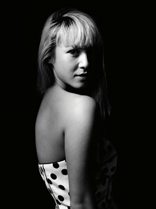 Dazed-Irwin-39.thumb.jpg.f1fb9991d7b74ae77a323d3253deab62.jpg