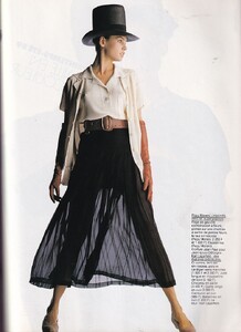 Elle_France_Feb89_Cindy_Crawford_2.thumb.jpg.ae750da0a508a9405428260b025771ce.jpg