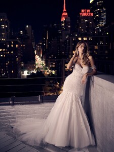 Maggie-Sottero-Danielle-Fit-and-Flare-Wedding-Dress-23MT048A01-PROMO5-PL.jpg