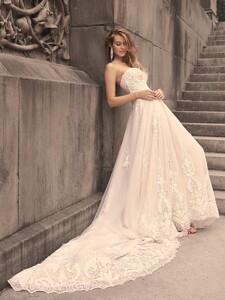 Maggie-Sottero-Ulanda-A-Line-Wedding-Dress-23MK067A01-PROMO8-SBLS.jpg