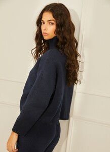 SWET002857_TurtleneckWithPipingDetails_Navy_05.jpg