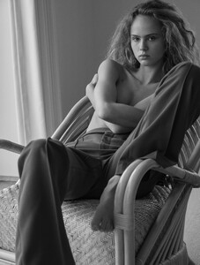 Somewere-magazine-_Olivia-Vinten24609.jpg