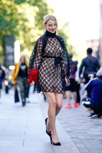 anya-taylor-joy-london-fashion-week-4.jpg
