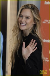 bar-refaeli-xti-ambassador-05.thumb.jpg.0040dd036135f7975a95b93d9fac4c0a.jpg