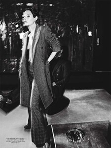 cr-fashionbook-1_elsa_(6).thumb.jpg.1651fd349678e1bc597e30352d4689f8.jpg