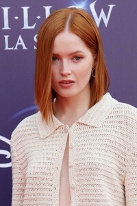 ellie-bamber-willow-premiere-in-lucca-11-01-2022-4.jpg