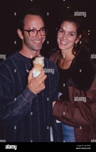 herb-ritts-and-cindy-crawford-in-new-york-city-in-october-1991-photo-credit-henry-mcgeemediapunch-2J9Y0WP.jpg