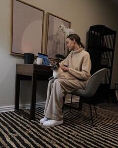 josephineskriver_316352265_1472583369815778_8835263175076337225_n.jpg