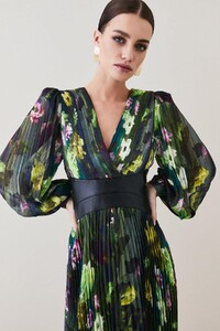petite-floral-pleated-pu-woven-maxi-dress-2.jpeg