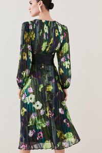 petite-floral-pleated-pu-woven-maxi-dress-3.jpeg