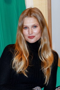 tony-garrn-attends-the-longchamp-re-opening-event-in-munich-germany-031122_8.jpg