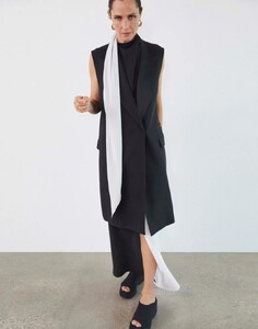 Lafayette 148 resort 2023_13.jpg