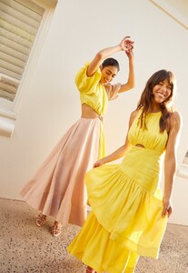 8b YELLOW-DRESSES-AS-SEEN-ON-1.jpeg