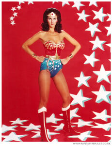 Lynda Carter ww6.jpg