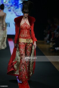 Georges Chakra spring 2003 (21).jpg