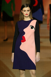 1426590567_YvesSaintLaurent2002HauteCouture25.thumb.jpg.033ec336c2d3bfd73a86bd53bfb2ca40.jpg