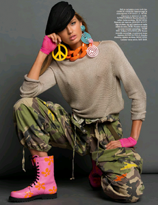 1561868123_Inez__Vinoodh_Vogue_Paris_March_2015_07.thumb.jpg.088444ec1309bbf916ab6032fd3ecb9c.jpg