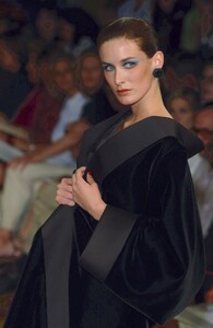 zikova f01ysl-HC-64e.jpg